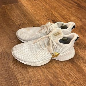 US10.5 Men Adidas White Sneakers